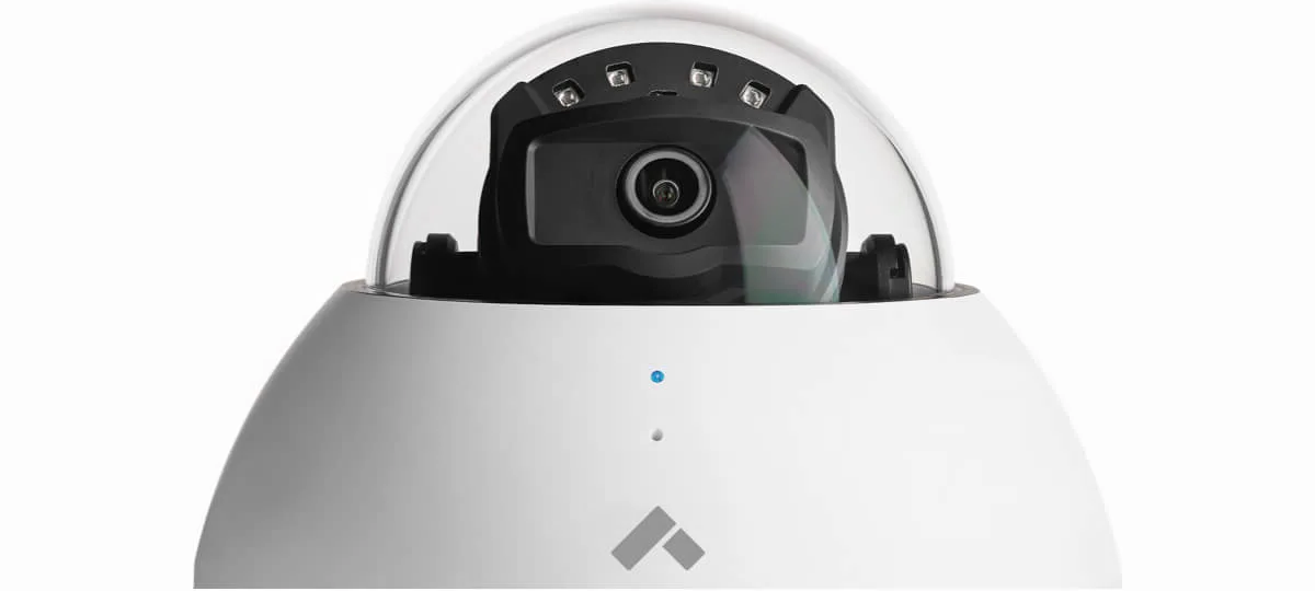 Security camera with AI monitoring capabilities